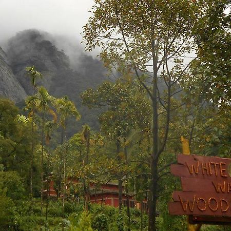 White Water Woods Resort 비티리 외부 사진